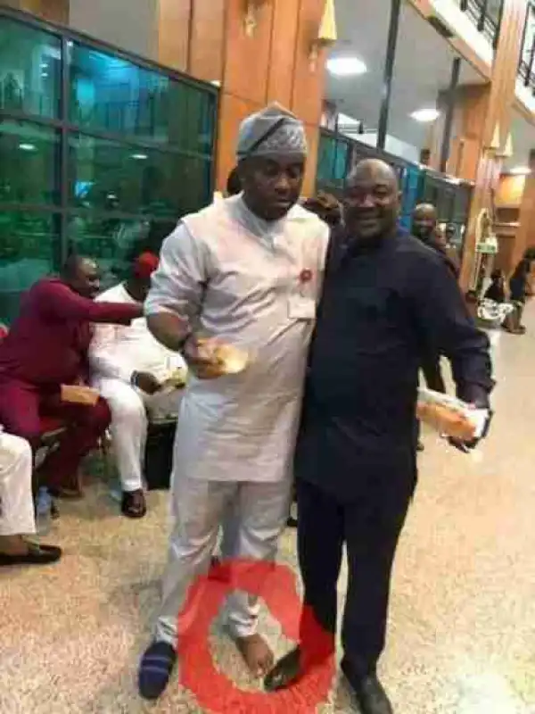 PDP Senator Spotted Wearing Only One Shoe At NASS (Photo)